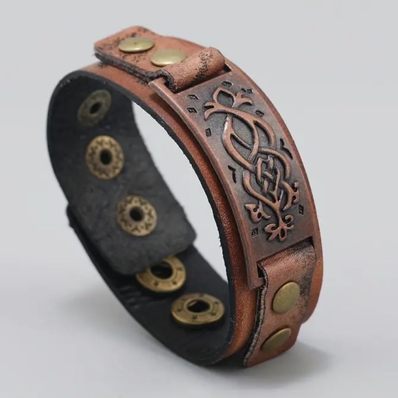 NEW Viking Rune Men's Wide Leather Bracelet - Picture 2 of 9